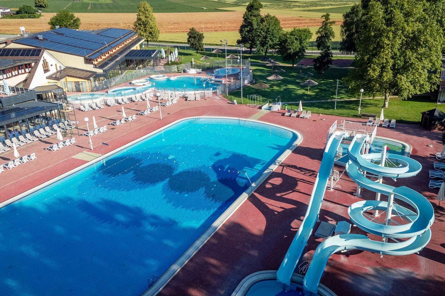 Terme Banovci - Hotel Zeleni Gaj Veržej Εξωτερικό φωτογραφία